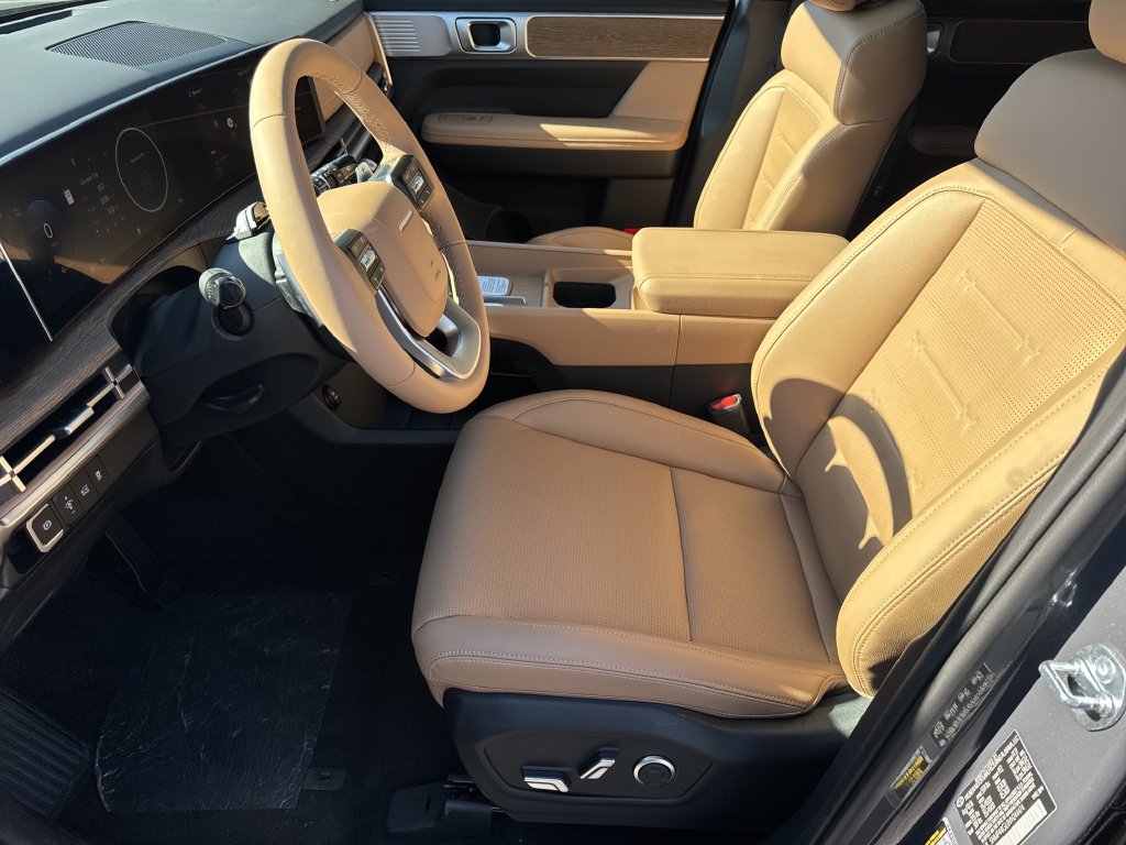 New 2027 Hyundai Santa Fe Limited FWD image 9