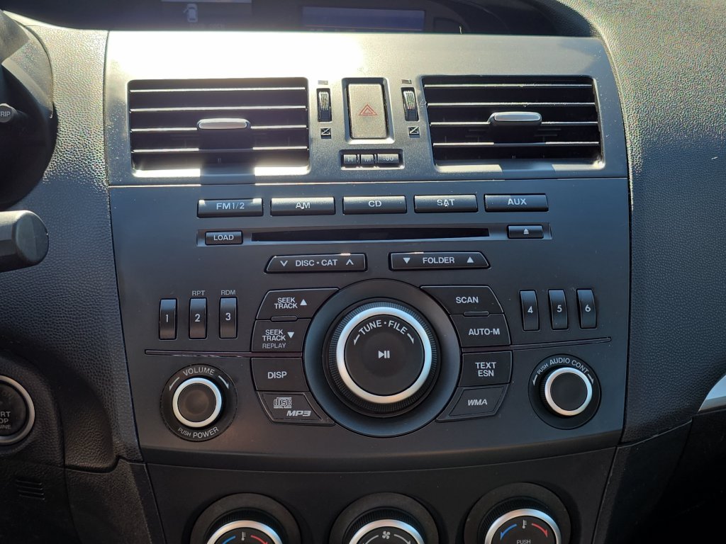 Used 2013 MAZDA MAZDA3 i Touring FWD image 21