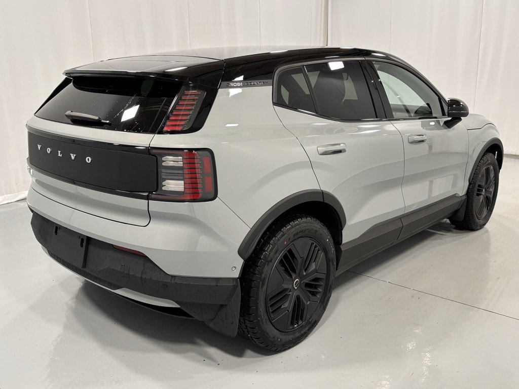 New 2026 Volvo EX30 Cross Country Ultra image 6