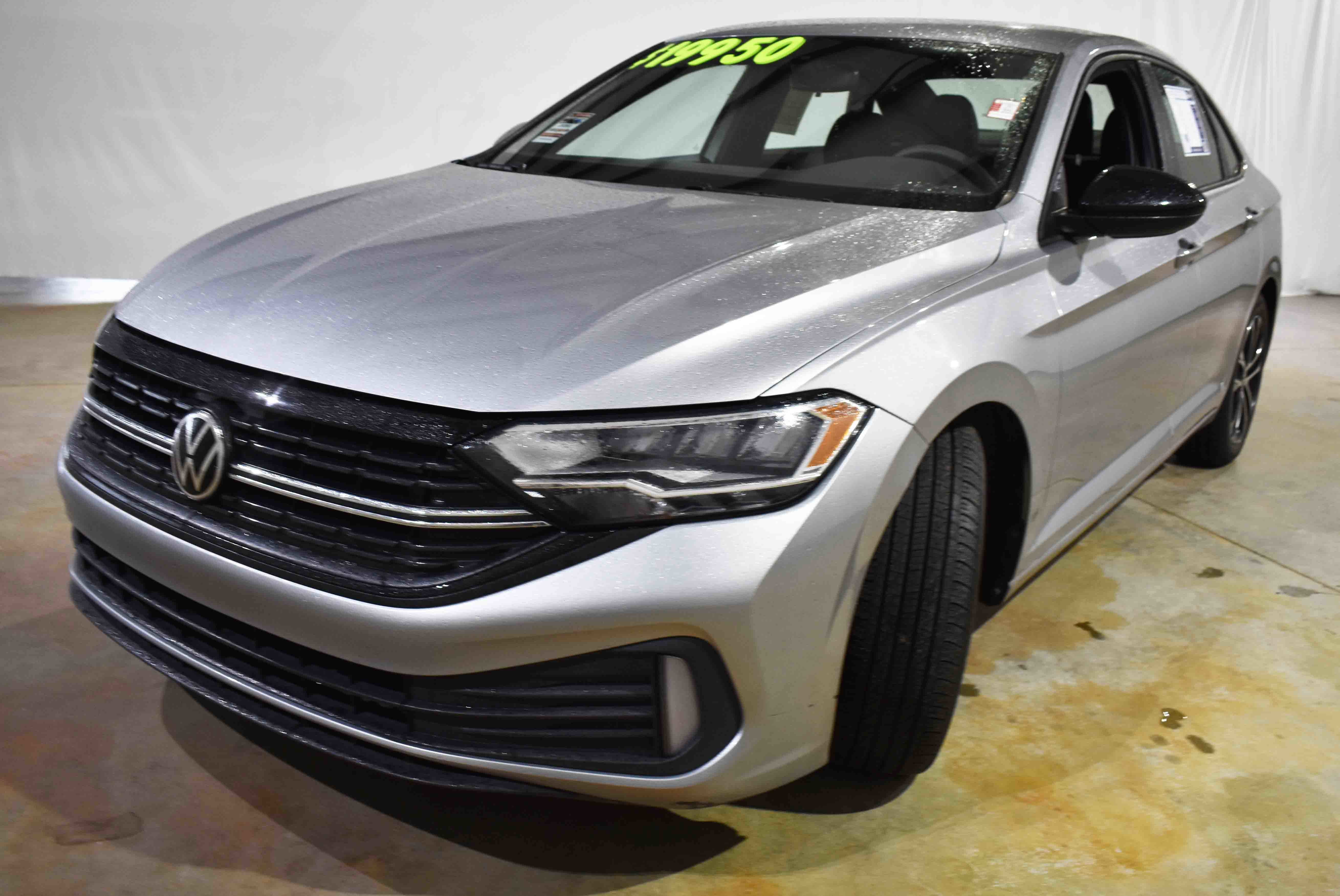 Used 2023 Volkswagen Jetta Sport image 5