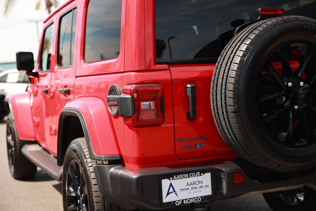 Used 2025 Jeep Wrangler Unlimited Sahara image 13