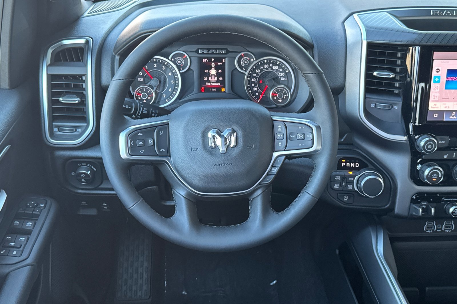 New 2026 RAM 1500 4x4 Crew Cab image 13