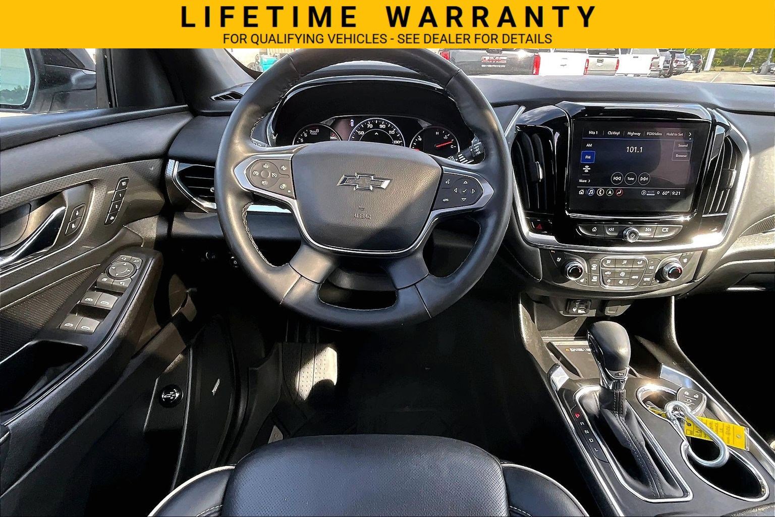 Used 2023 Chevrolet Traverse Premier w/ Redline Edition AWD/4WD image 5