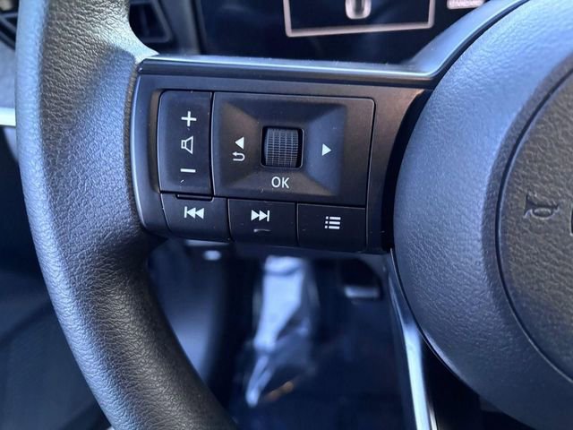 Used 2025 Nissan Kicks SV image 22