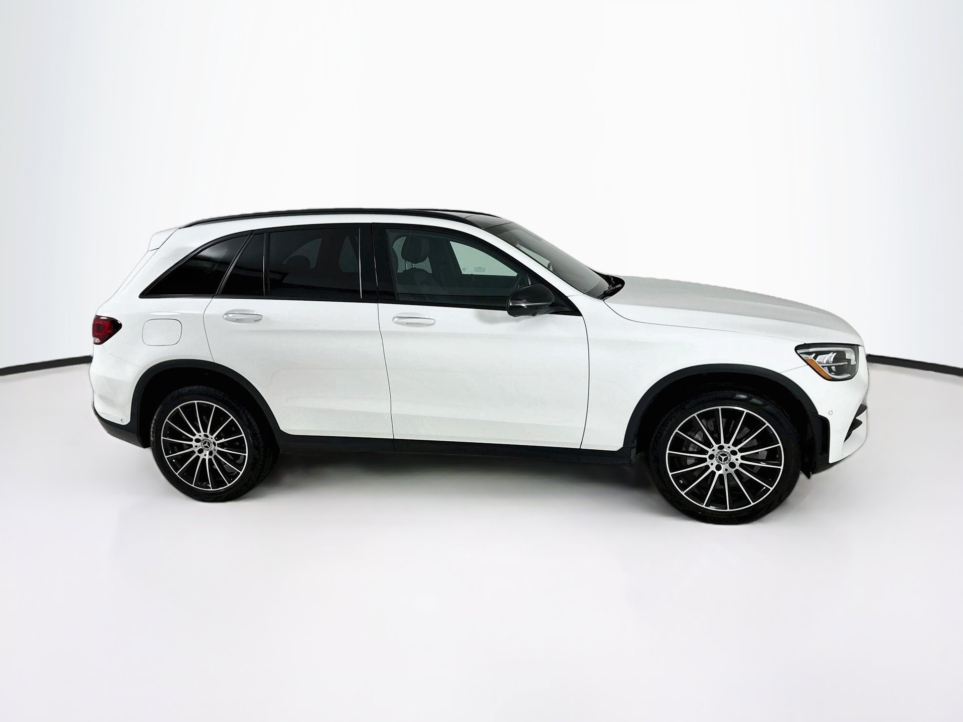 Used 2022 Mercedes-Benz GLC 300 image 9