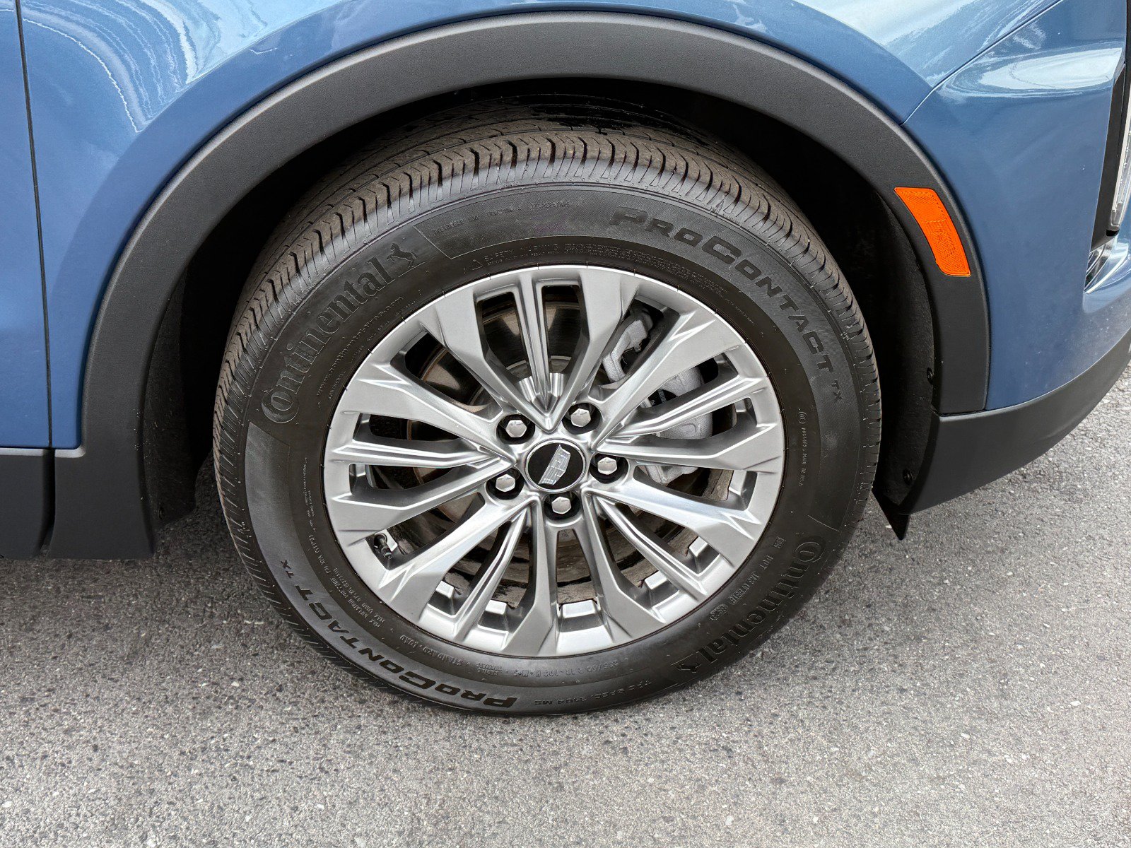 Certified 2024 Cadillac XT4 Premium Luxury AWD/4WD image 12