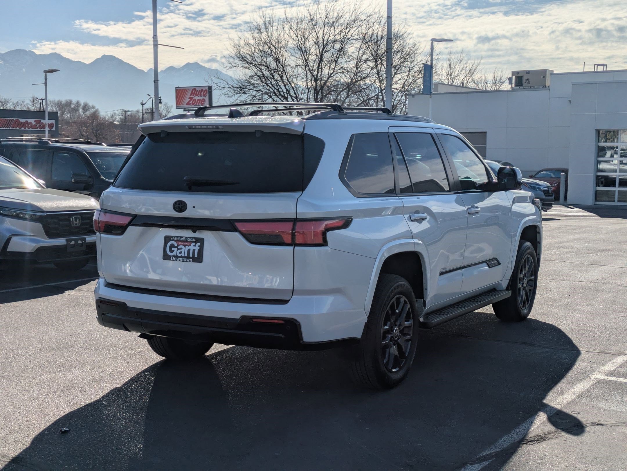 Used 2024 Toyota Sequoia Platinum image 3