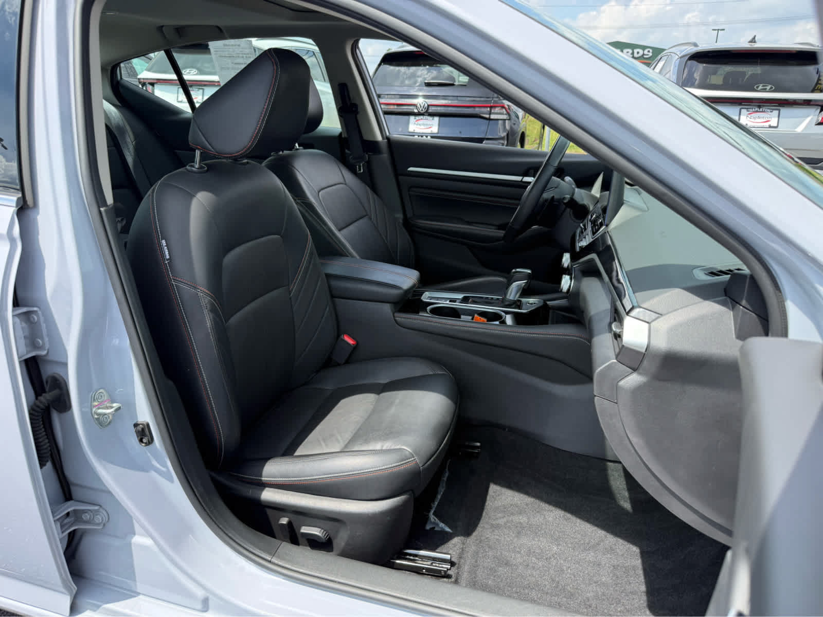 Used 2023 Nissan Altima 2.5 SR w/ SR Premium Package AWD/4WD image 21