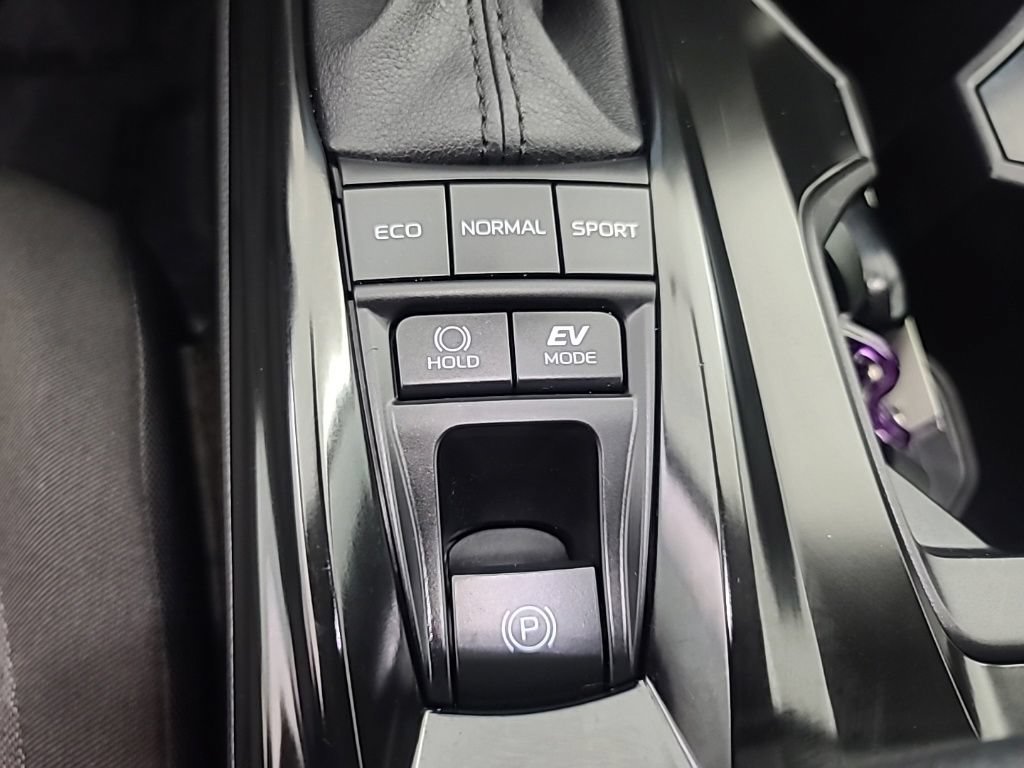 Used 2026 Toyota Camry LE FWD image 36