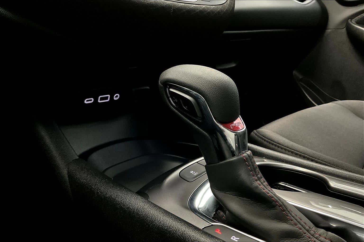 Used 2025 Chevrolet Malibu RS FWD image 34