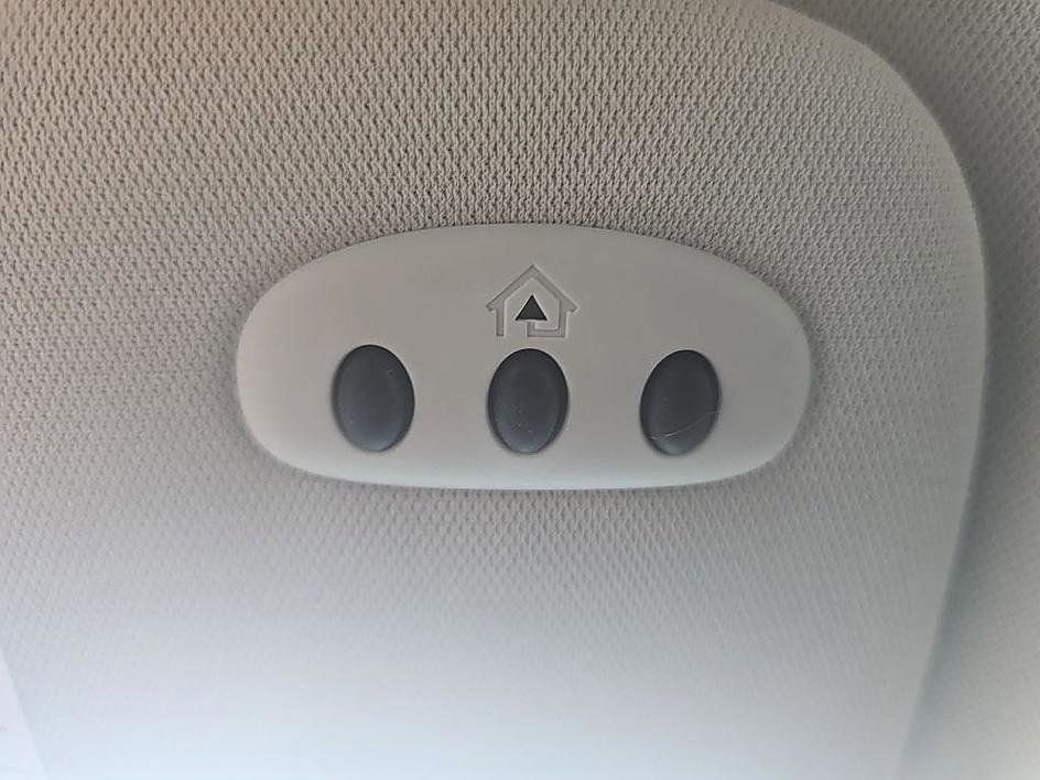 Used 2023 Ford Edge Titanium image 25