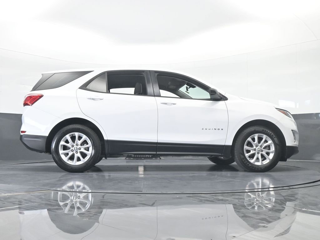 Used 2018 Chevrolet Equinox LS image 57