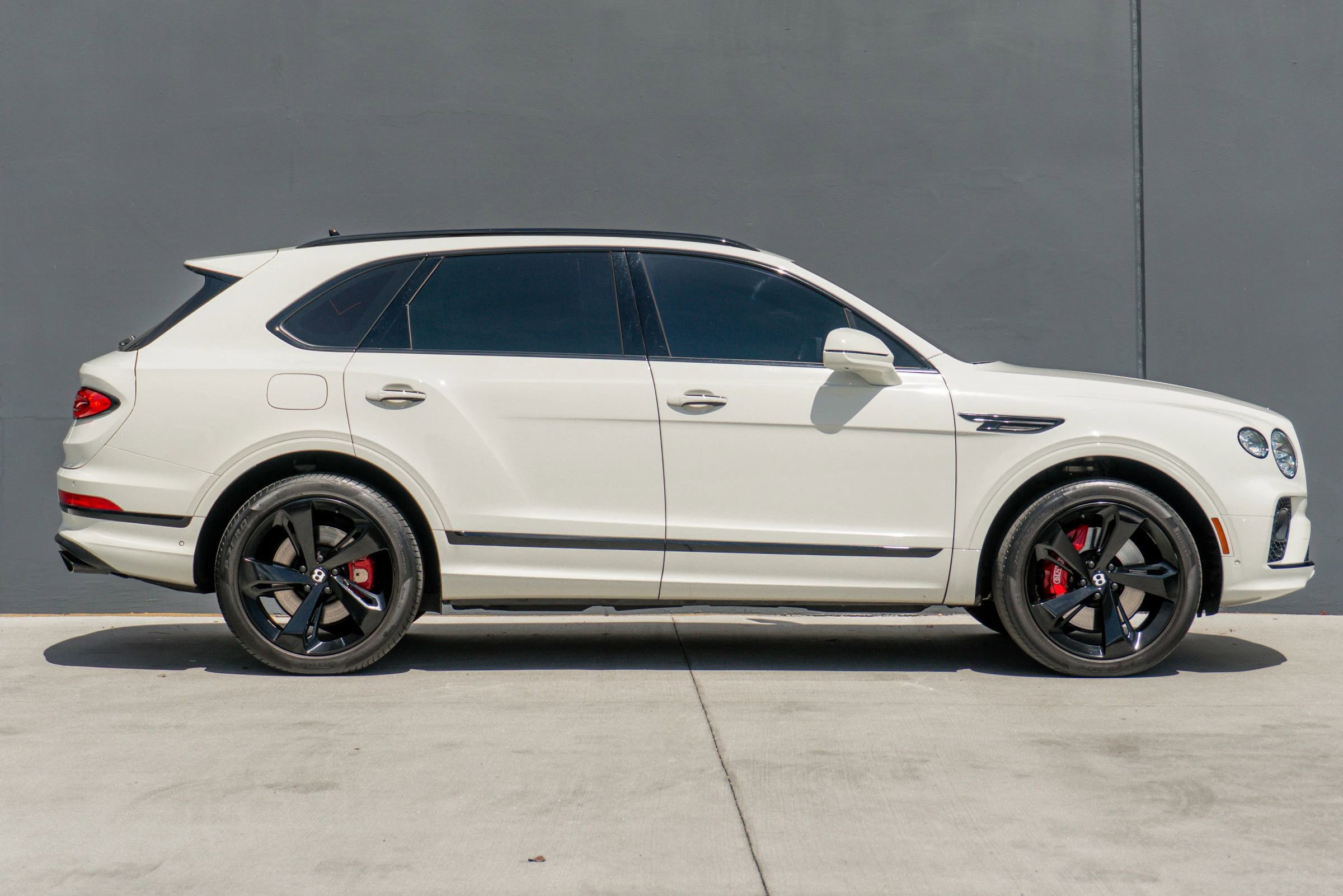 Used 2023 Bentley Bentayga image 6