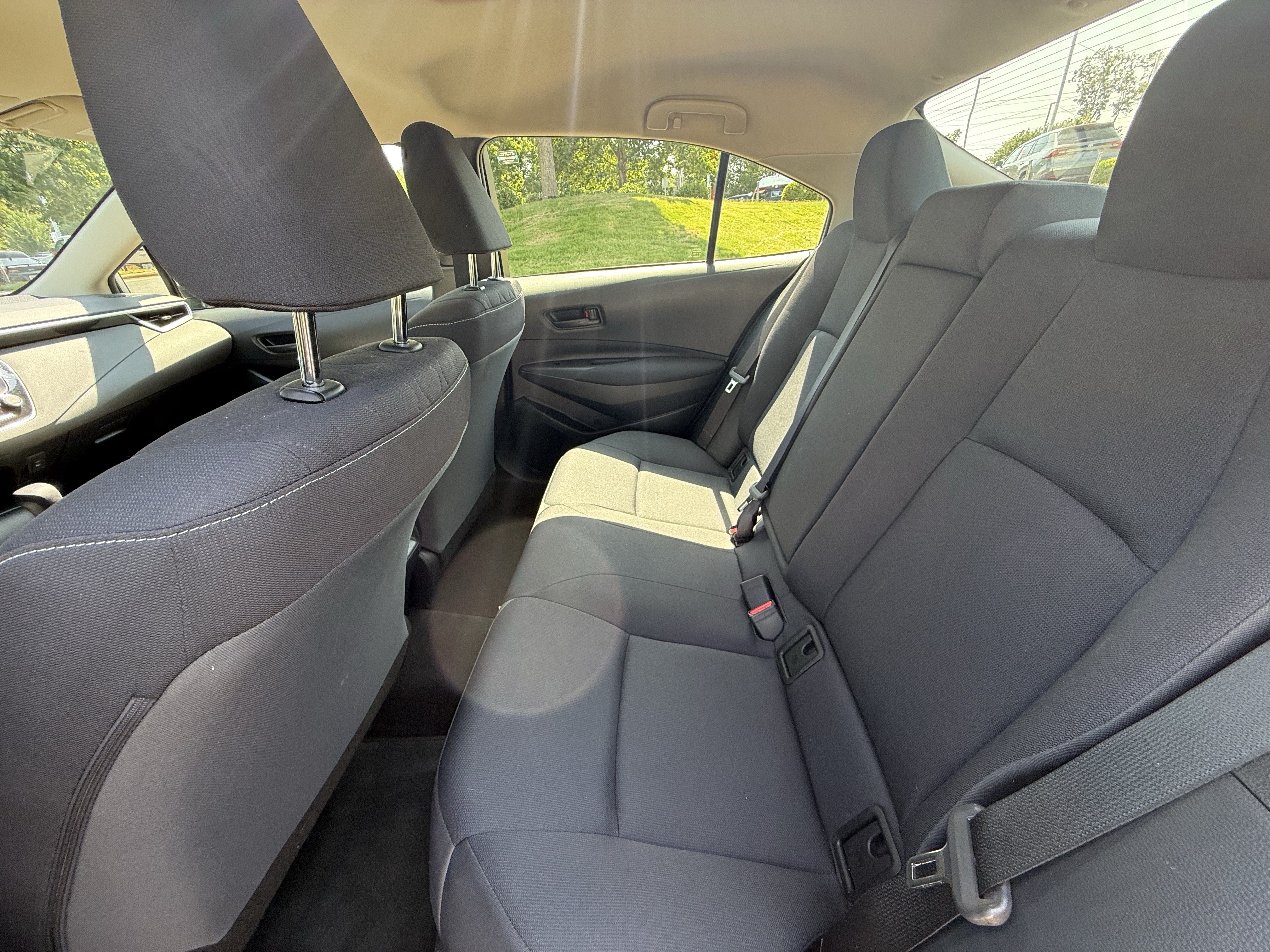 Used 2023 Toyota Corolla LE FWD image 30
