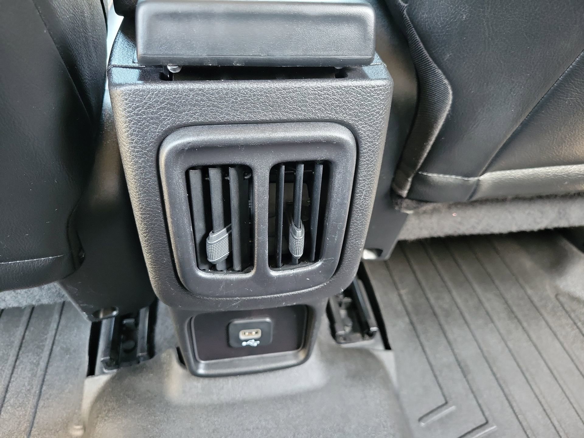 Used 2021 Jeep Compass Latitude FWD image 17
