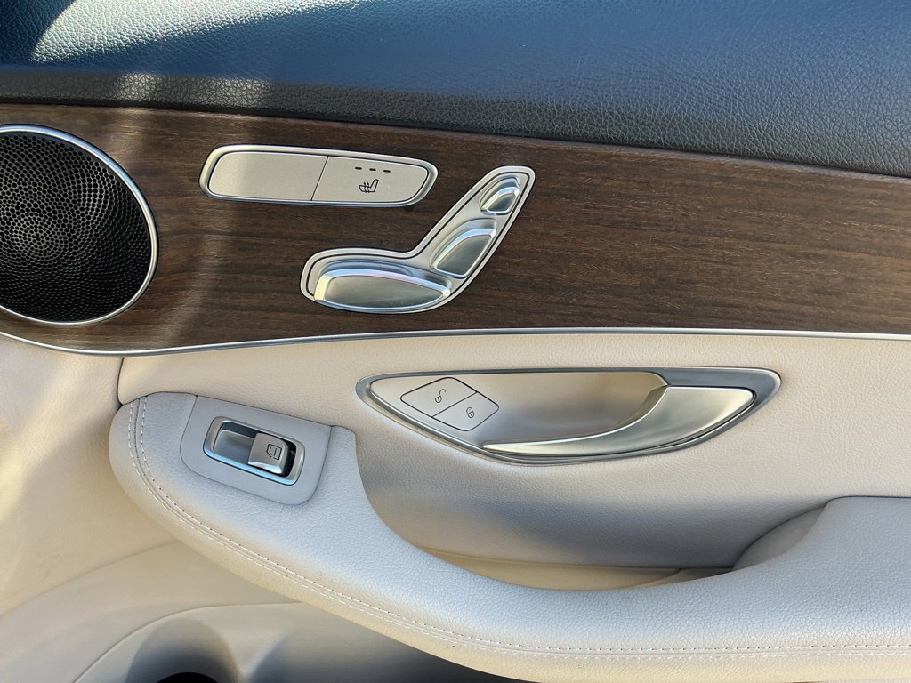 Used 2020 Mercedes-Benz C 300 4MATIC Sedan image 23
