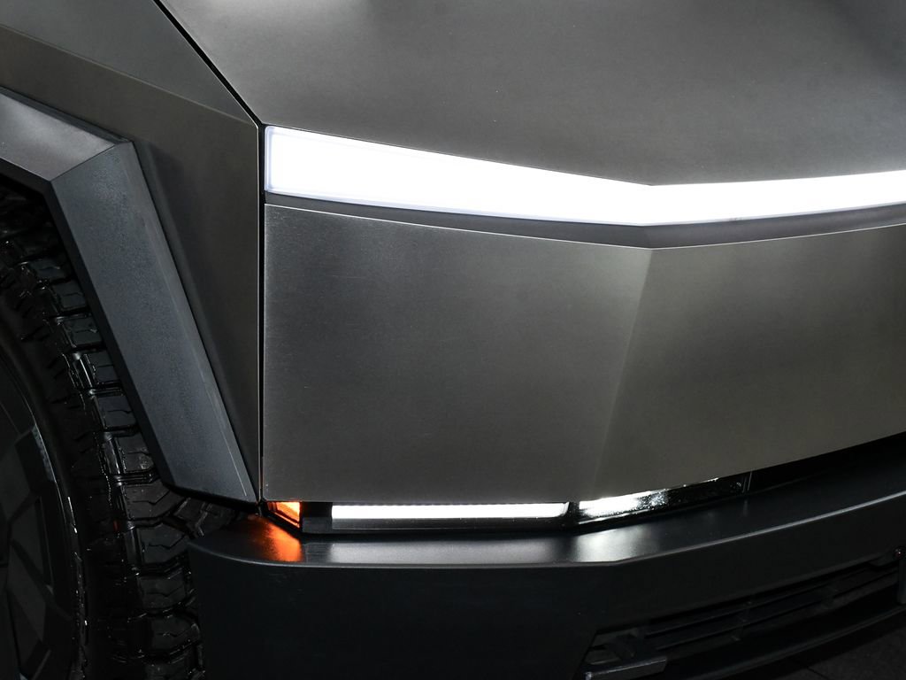Used 2025 Tesla Cybertruck AWD Crew Cab image 63