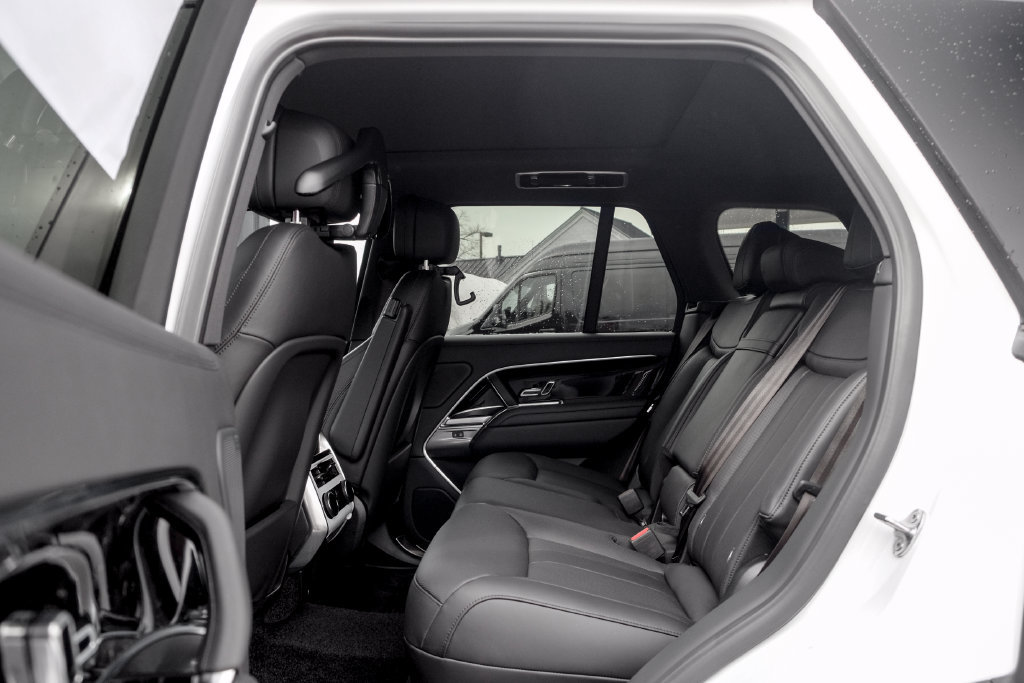 New 2026 Land Rover Range Rover SE AWD/4WD image 15
