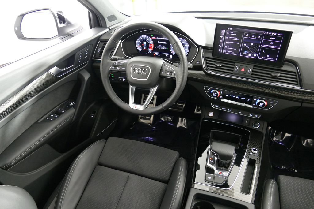 Used 2025 Audi SQ5 Premium Plus w/ Premium Plus Package image 10