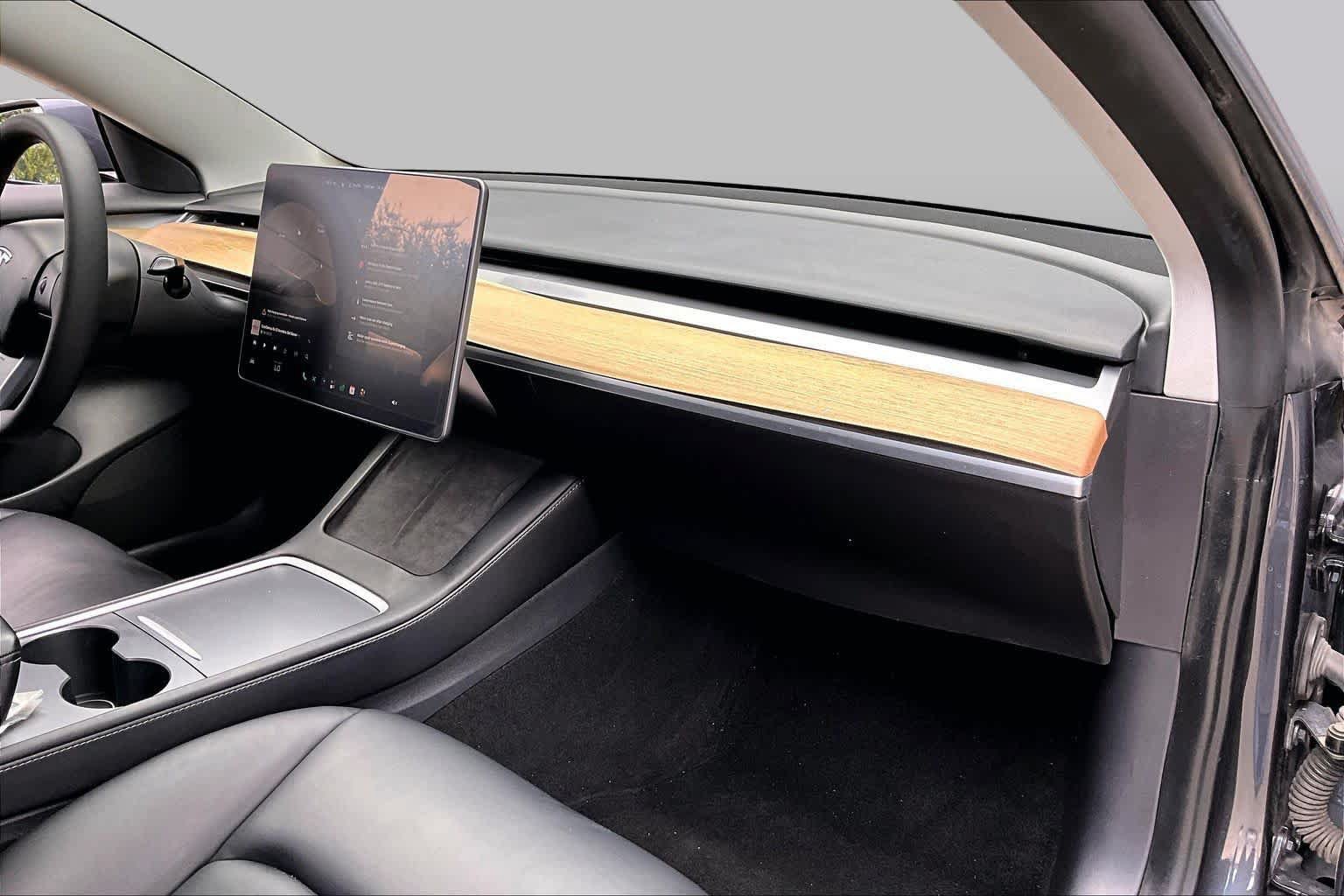 Used 2021 Tesla Model 3 Standard Range Plus RWD image 17