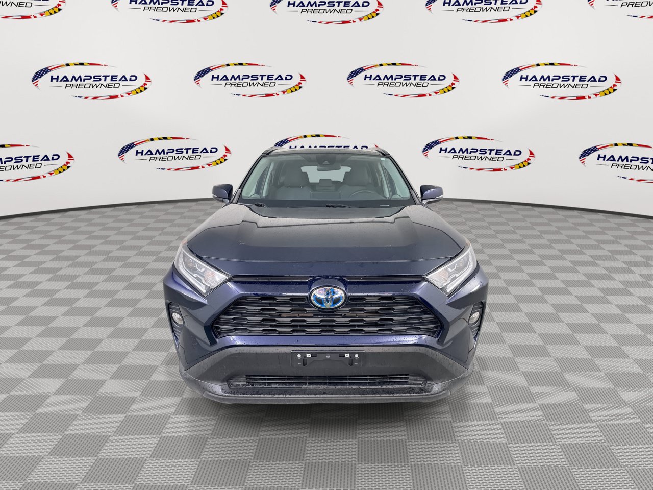 Used 2021 Toyota RAV4 XLE w/ Convenience Package AWD/4WD image 3