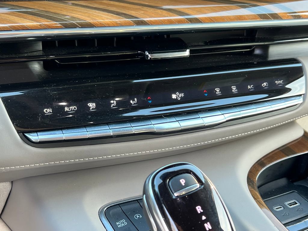 Certified 2024 Cadillac Escalade ESV Sport Platinum w/ LPO, ONYX Package image 37
