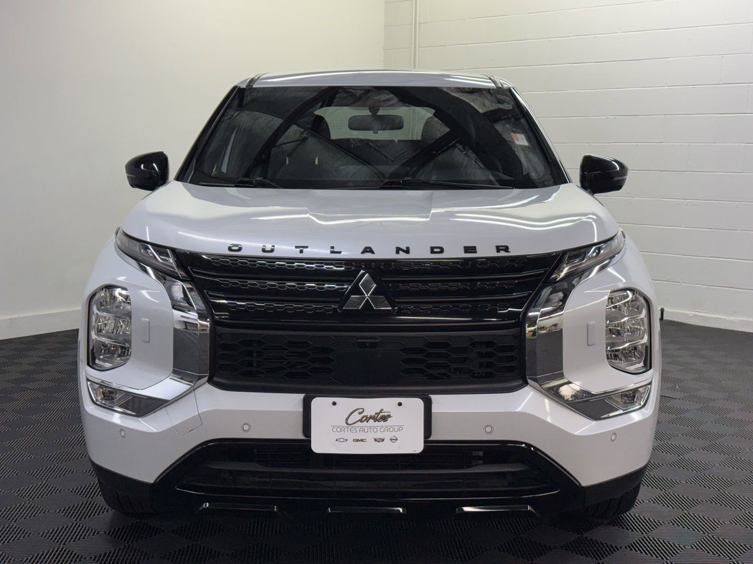 Used 2023 Mitsubishi Outlander SE Black Edition image 5