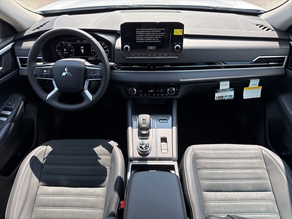 New 2025 Mitsubishi Outlander SE image 22