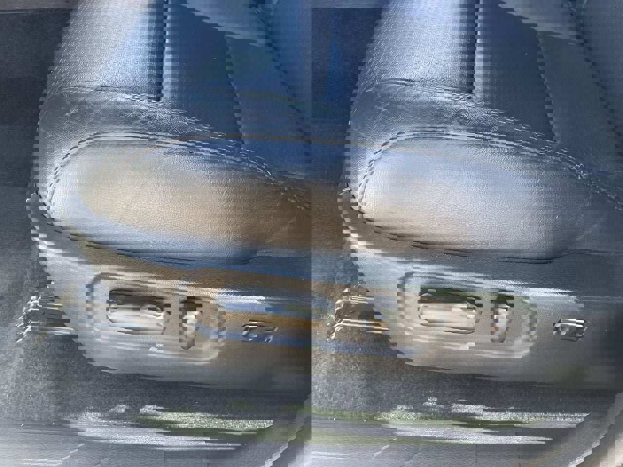 Used 2023 Toyota Tacoma TRD Off-Road w/ TRD Premium Off Road Package image 19