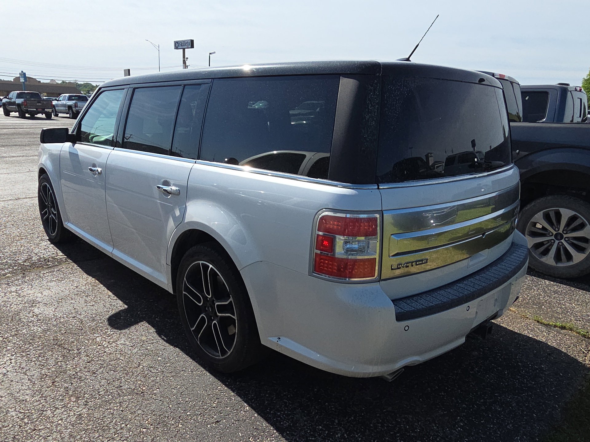 Used 2014 Ford Flex Limited w/ Appearance Package FWD image 4