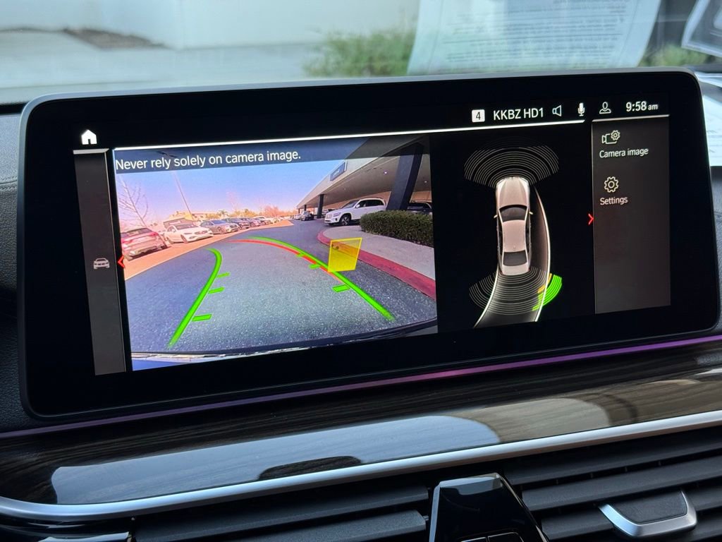 Used 2022 BMW M550i xDrive w/ Premium Package image 6