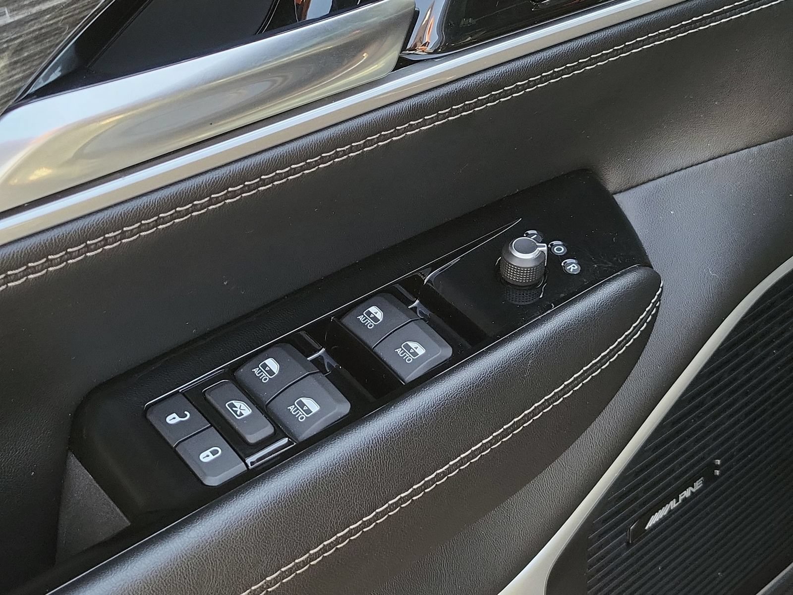 Used 2022 Jeep Wagoneer Series II RWD image 23