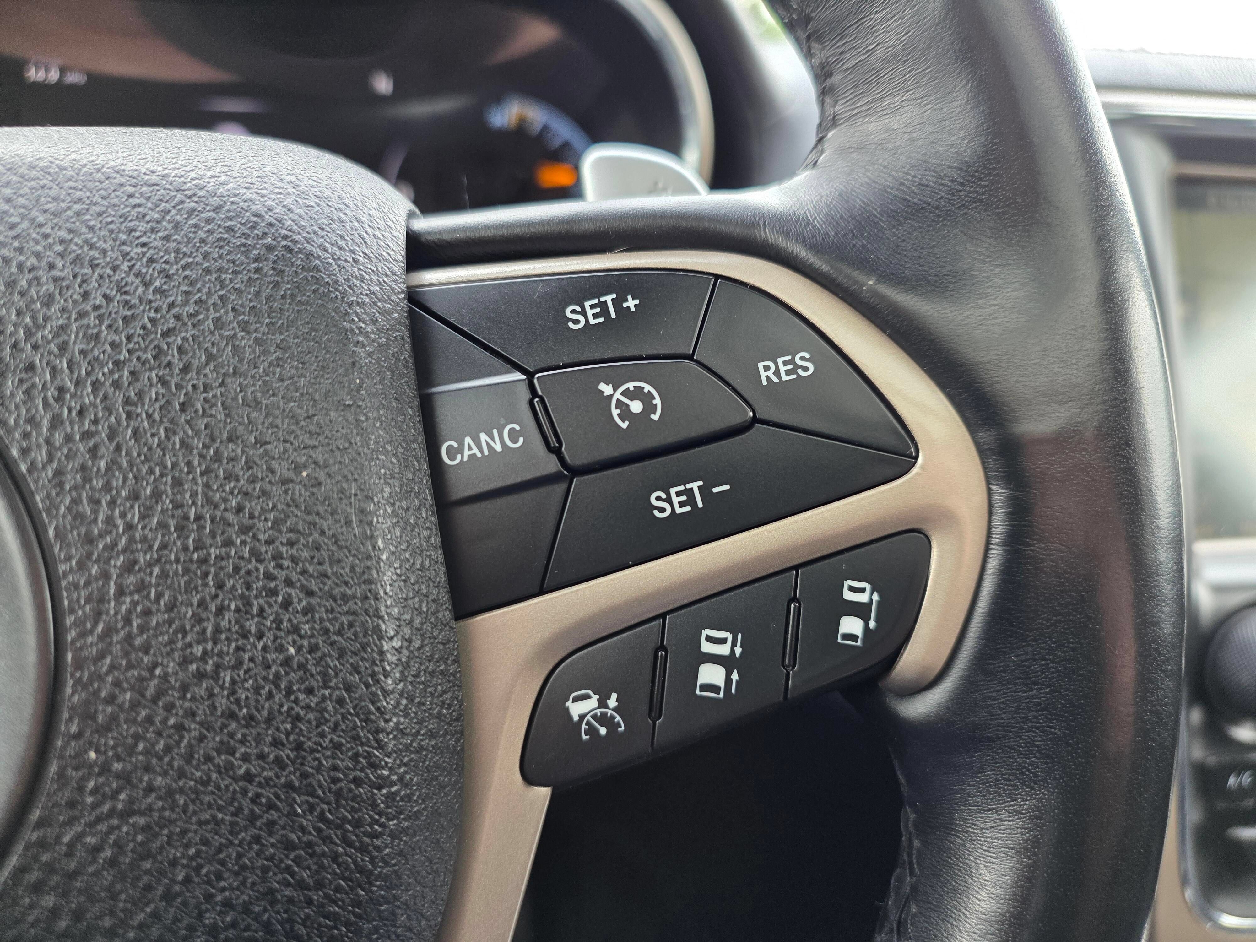 Used 2016 Jeep Grand Cherokee Summit w/ Premium Plus Apperance Group AWD/4WD image 20