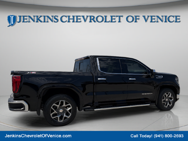 Used 2023 GMC Sierra 1500 SLT w/ SLT Premium Package AWD/4WD image 5