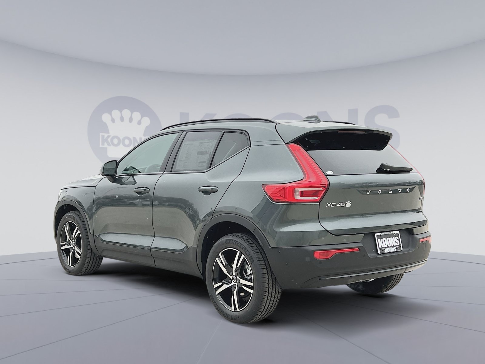 New 2026 Volvo XC40 B5 Core AWD/4WD image 4