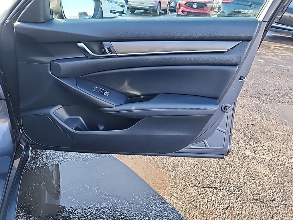Used 2018 Honda Accord LX image 27