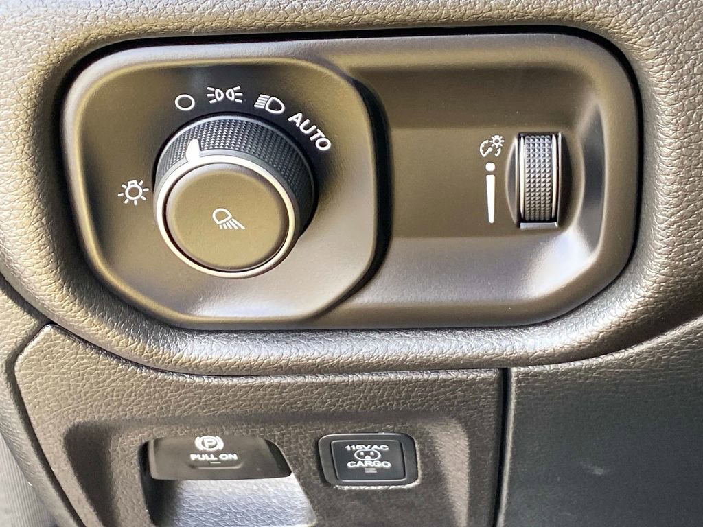 Used 2025 RAM 1500 Tradesman AWD/4WD image 19