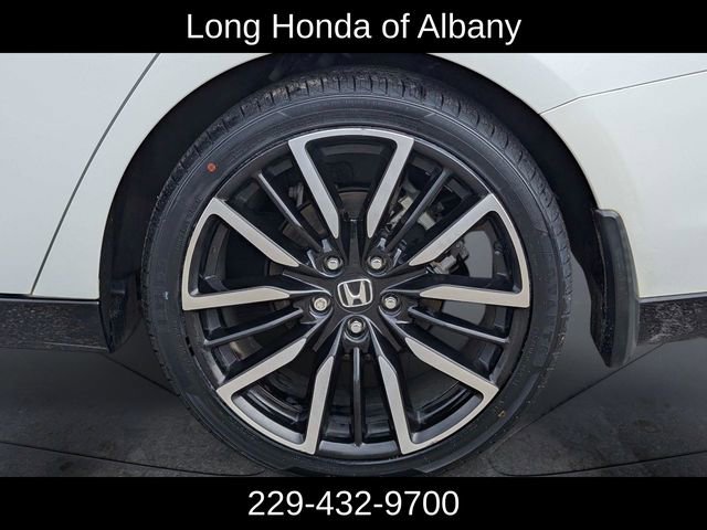 Used 2023 Honda Accord Touring image 11