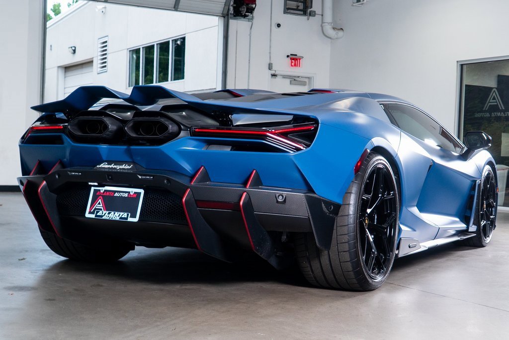 Used 2024 Lamborghini Revuelto image 8