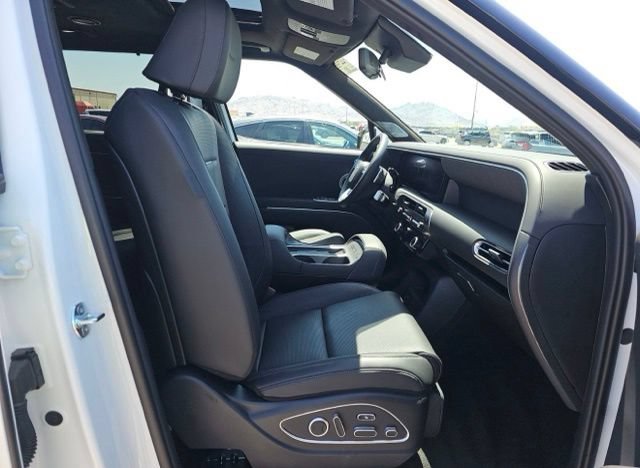 Used 2026 Hyundai Palisade Calligraphy FWD image 14