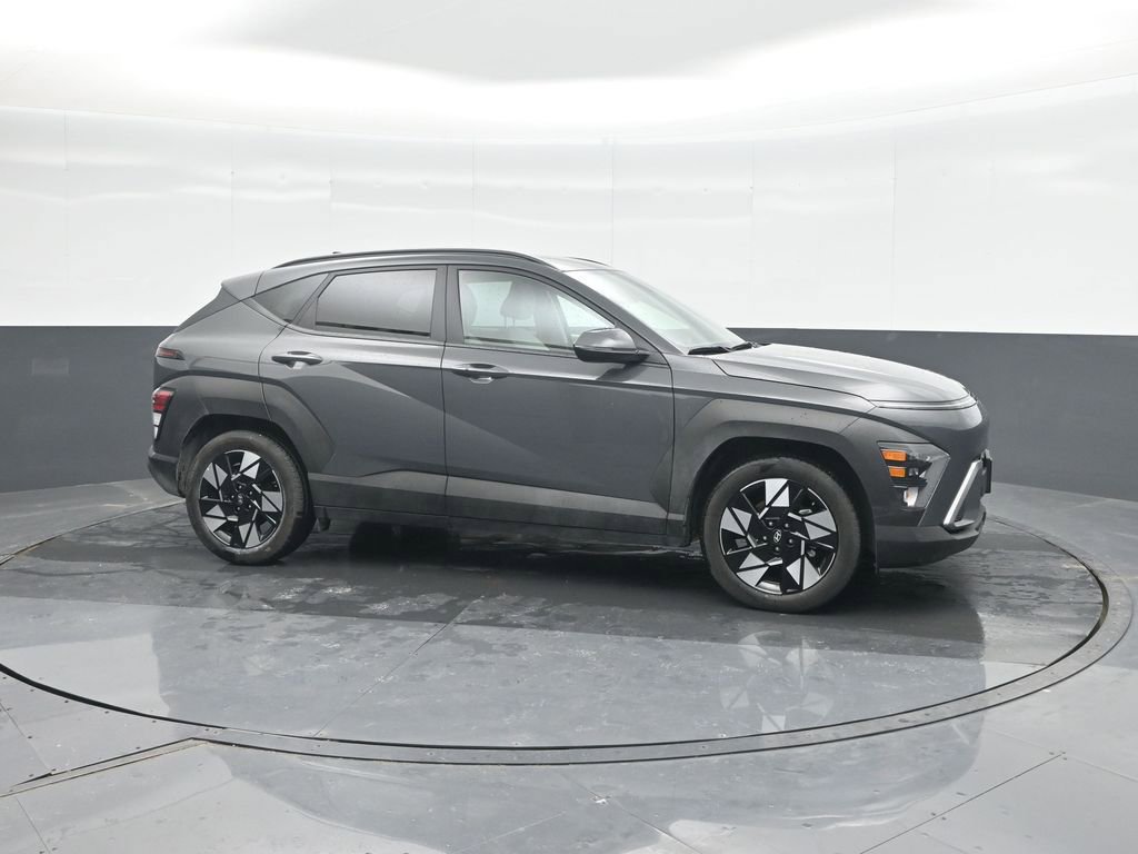 Used 2025 Hyundai Kona SEL image 11