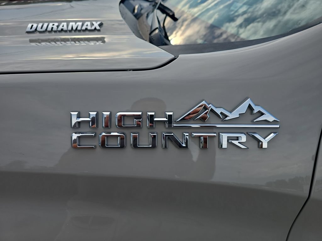 New 2026 Chevrolet Silverado 1500 High Country AWD/4WD image 10