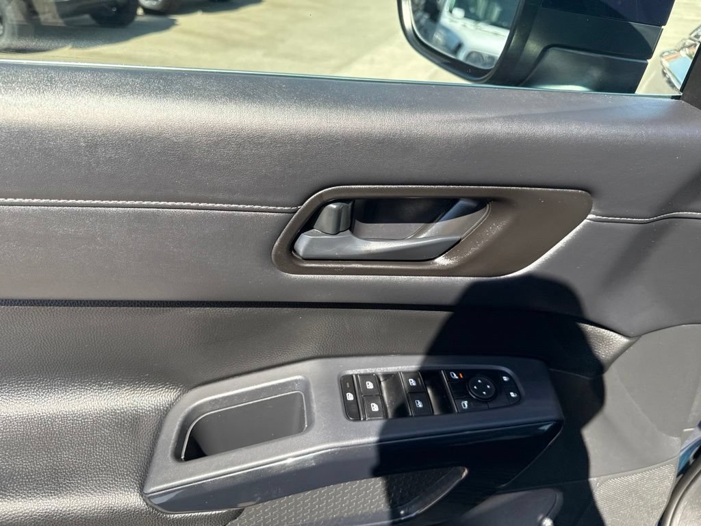 Used 2024 Nissan Pathfinder SV FWD image 14