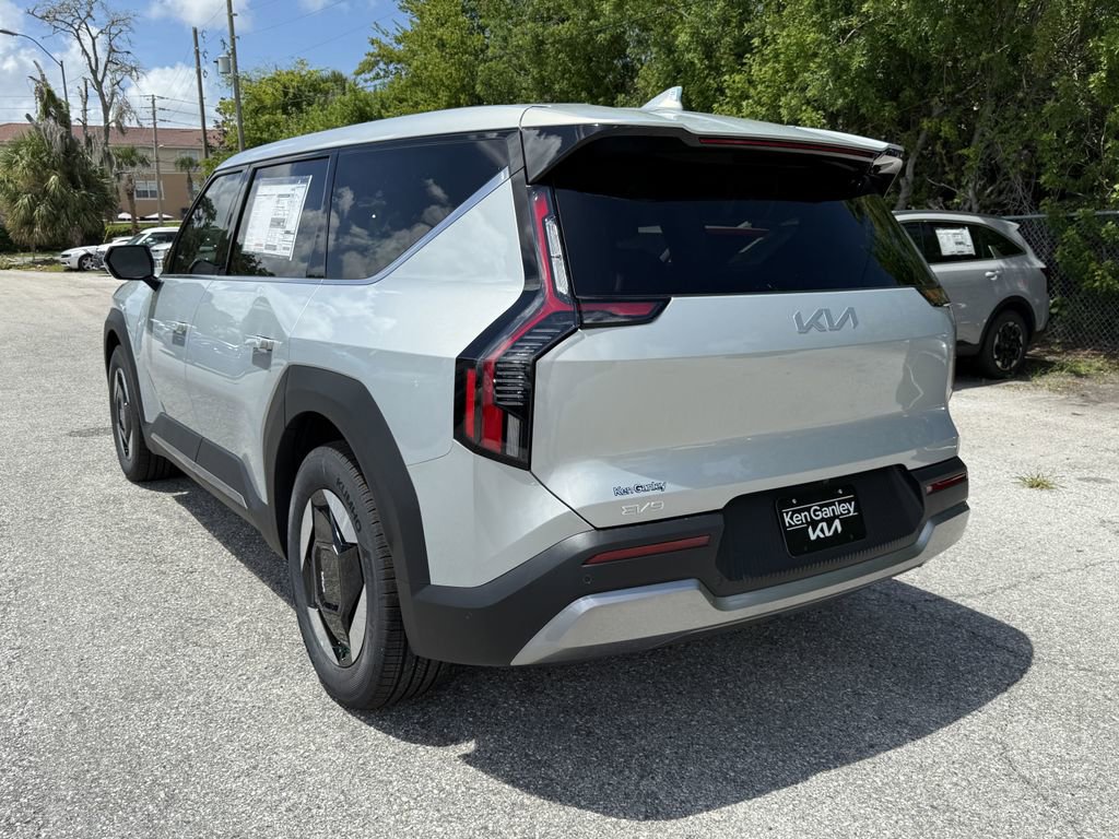 New 2026 Kia EV9 Light image 6
