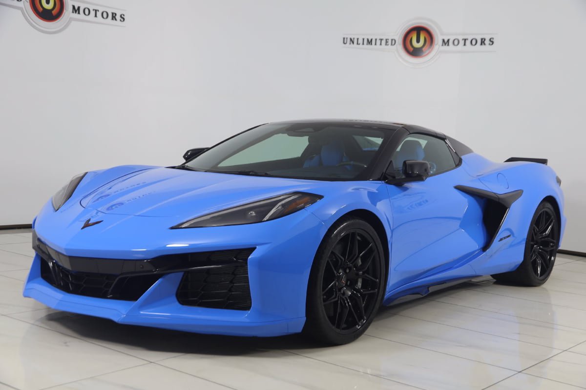 Used 2024 Chevrolet Corvette Z06 w/ Stealth Interior Trim Package RWD image 54