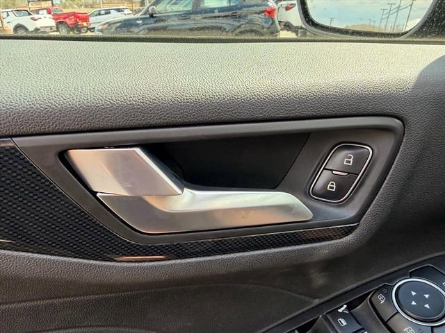 Used 2024 Ford Escape ST-Line w/ Tech Pack #1 AWD/4WD image 18