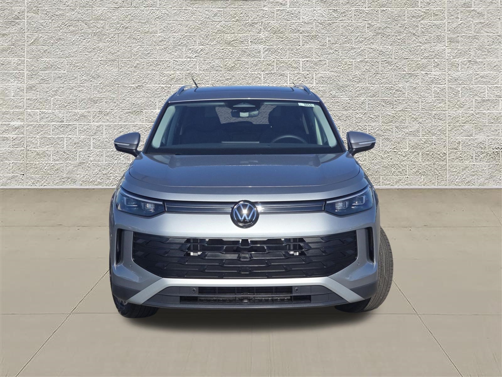 New 2026 Volkswagen Tiguan SE AWD/4WD image 2