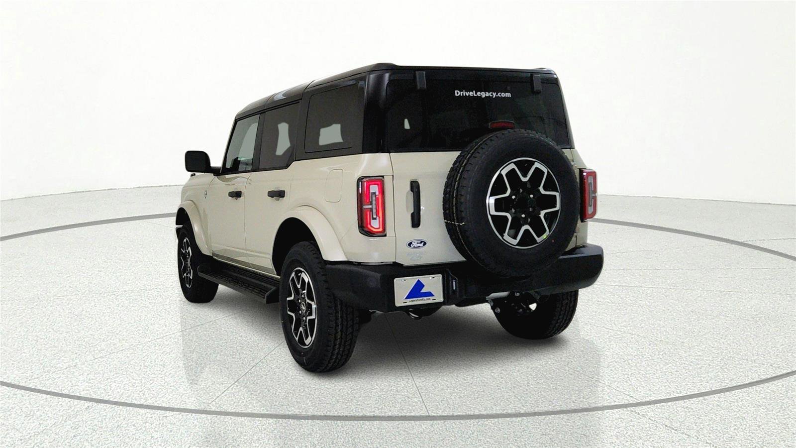 New 2026 Ford Bronco Outer Banks image 5