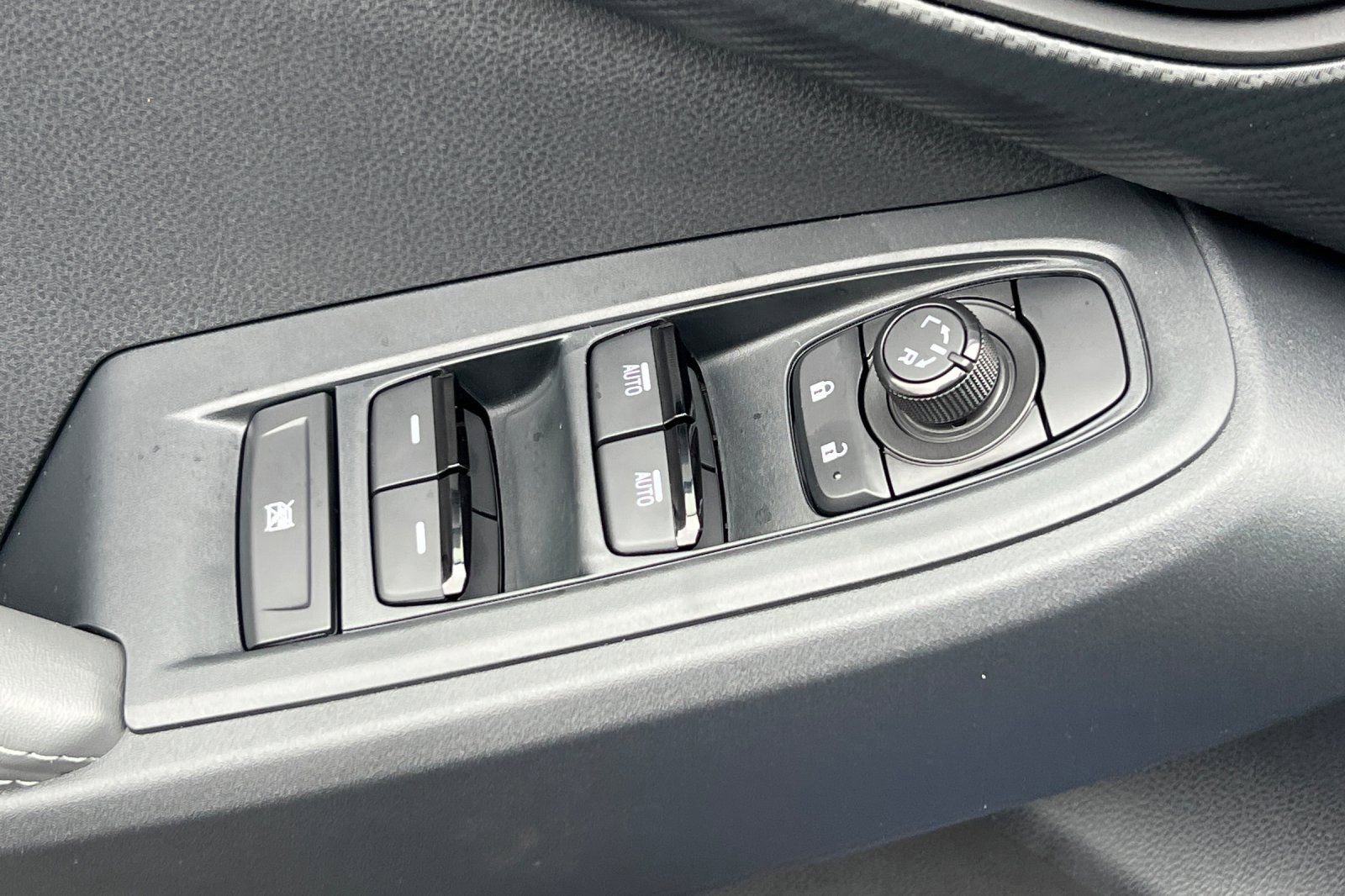 New 2025 Subaru Crosstrek 2.0i Premium image 12