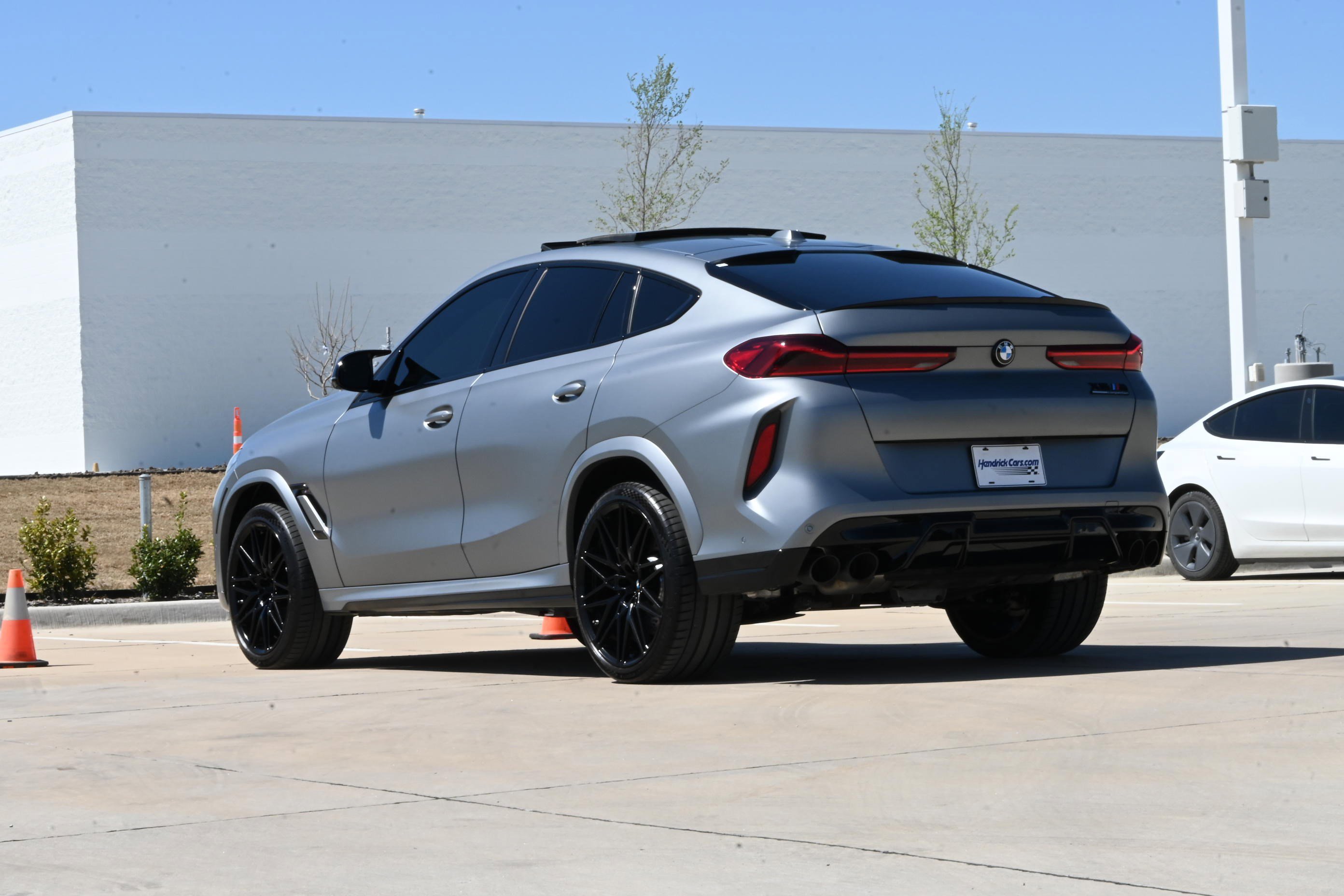 Used 2026 BMW X6 M Competition w/ Executive Package image 7